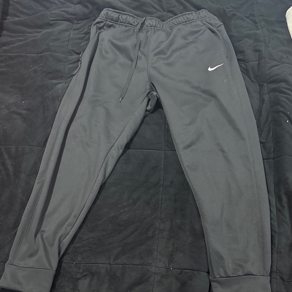 Nike men’s Charcoal Joggers